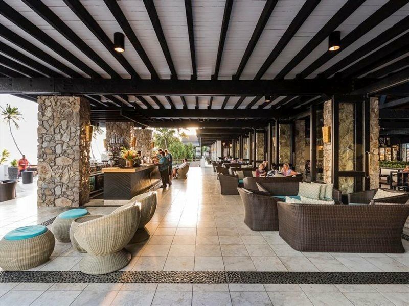 The Warwick Fiji Hotel Korolevu  Buitenkant foto The lobby of the hotel